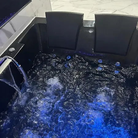 Zen Amaryllis Jacuzzi Tv Integree Clim Wifi Centre Arrivee Autonome 24h24