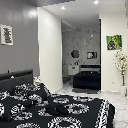 Zen L Amaryllis Jacuzzi Tv Integree Clim Wifi Centre Arrivee Autonome 24h24 Gæstehus