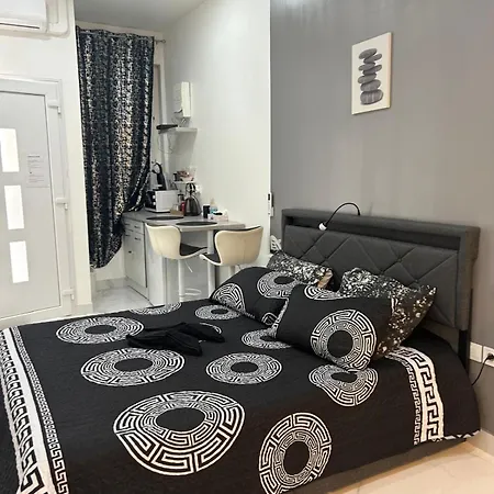 Suite Zen Jacuzzi Tv Integree Clim Wifi Beziers Centre Arrivee Autonome 24H24 Guest house