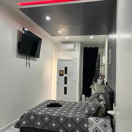 Zen Jacuzzi Tv Integrée Clim Wifi Centre Arrivée Autonome 24h24 3* Béziers