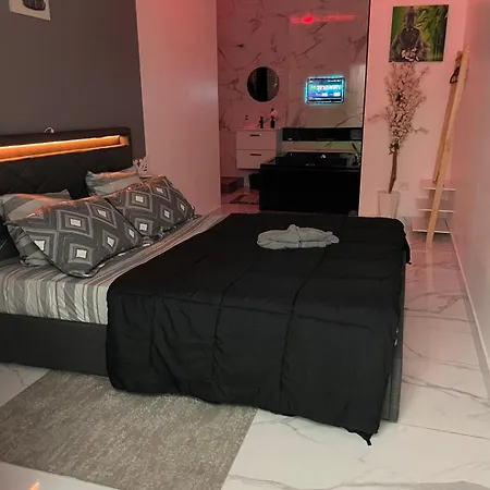 Zen Jacuzzi Tv Integree Clim Wifi Centre Arrivee Autonome 24h24 3*