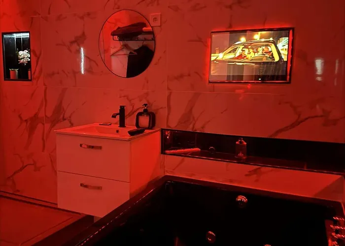 Zen L Amaryllis Jacuzzi Tv Integree Clim Wifi Centre Arrivee Autonome 24h24 Guest house 3*